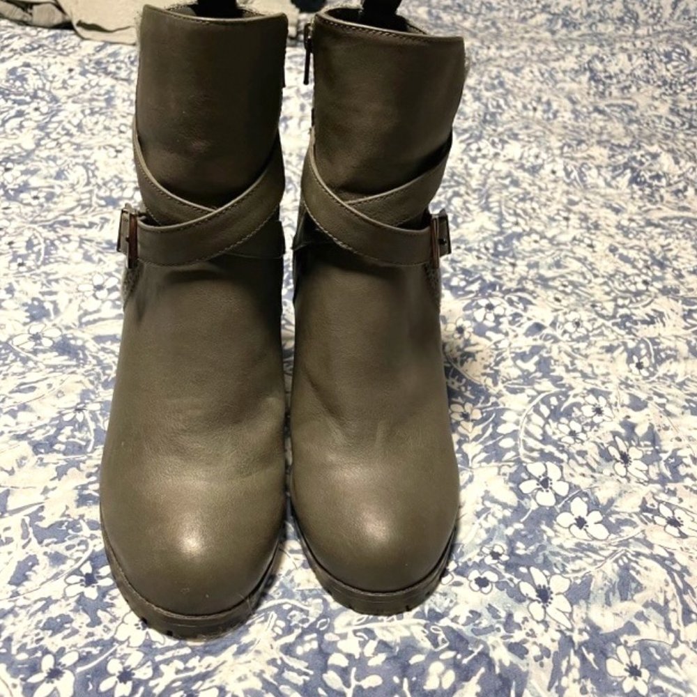 Juicy Couture Sweater Ankle Booties - Grey - Size 8